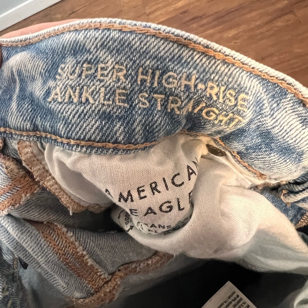 American Eagle Super High Rise Ankle Straight Jeans Women’s Size 00 Distressed - Picture 11 of 12